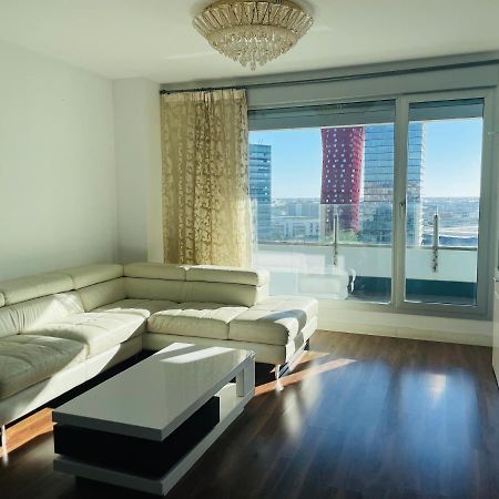 Fira De Barcelona City View Apartment With Garage Parking Οσπιταλέτ ντε Λιοβρεγάτ Εξωτερικό φωτογραφία