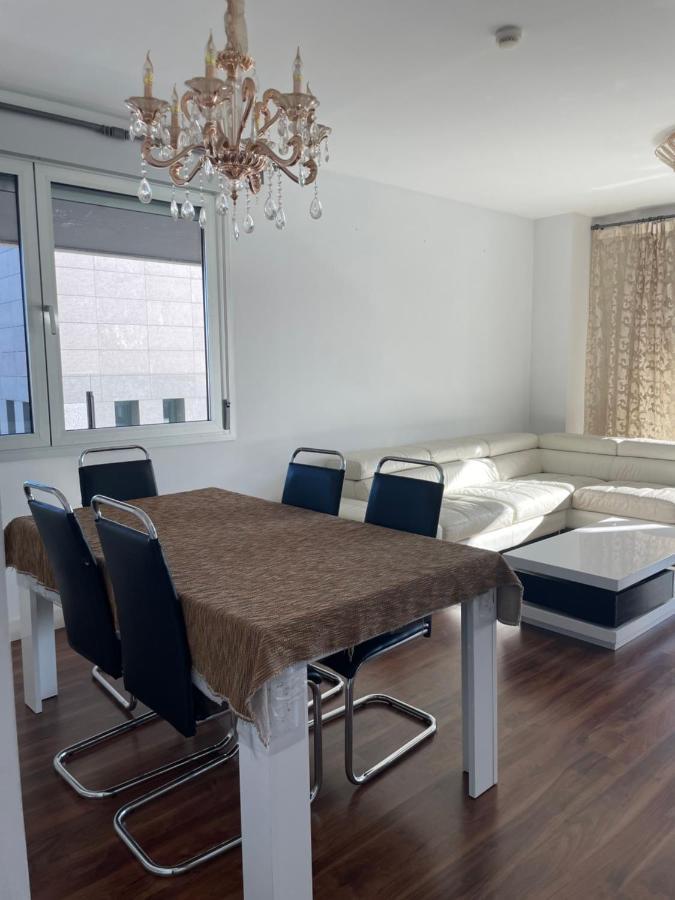 Fira De Barcelona City View Apartment With Garage Parking Οσπιταλέτ ντε Λιοβρεγάτ Εξωτερικό φωτογραφία