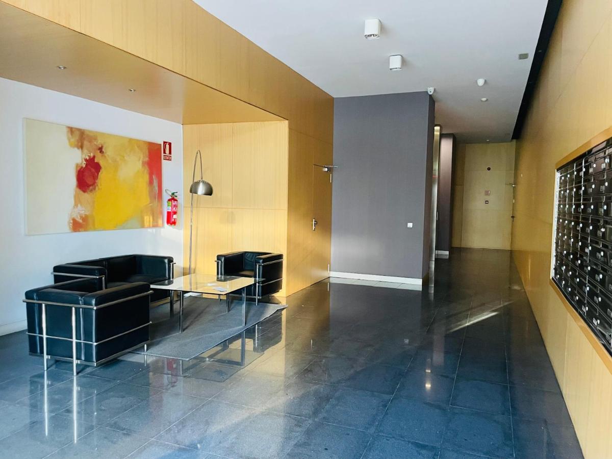 Fira De Barcelona City View Apartment With Garage Parking Οσπιταλέτ ντε Λιοβρεγάτ Εξωτερικό φωτογραφία